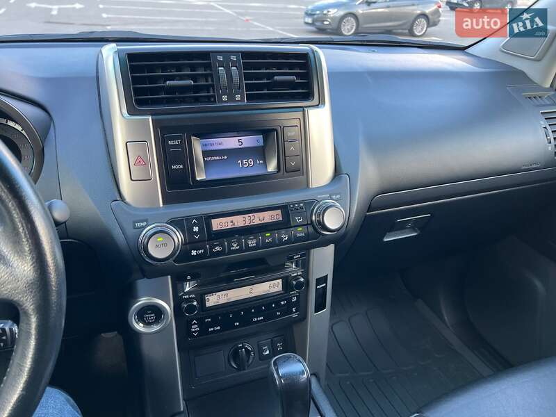 Внедорожник / Кроссовер Toyota Land Cruiser Prado 2011 в Киеве