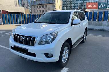 Позашляховик / Кросовер Toyota Land Cruiser Prado 2011 в Києві