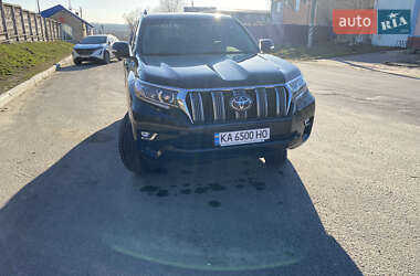 Внедорожник / Кроссовер Toyota Land Cruiser Prado 2022 в 