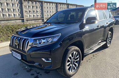 Внедорожник / Кроссовер Toyota Land Cruiser Prado 2022 в 