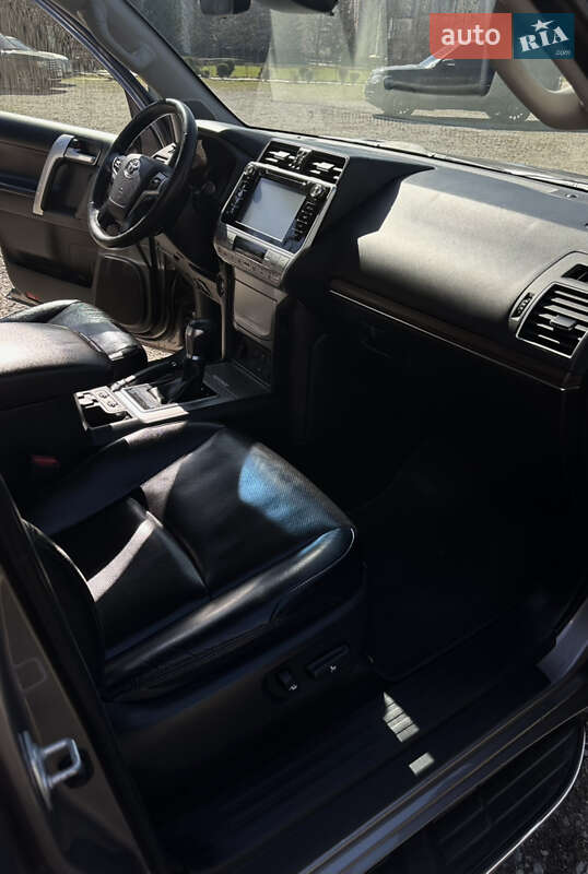 Позашляховик / Кросовер Toyota Land Cruiser Prado 2020 в Івано-Франківську