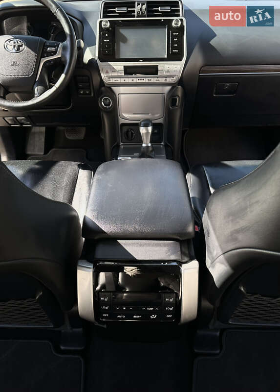 Позашляховик / Кросовер Toyota Land Cruiser Prado 2020 в Івано-Франківську