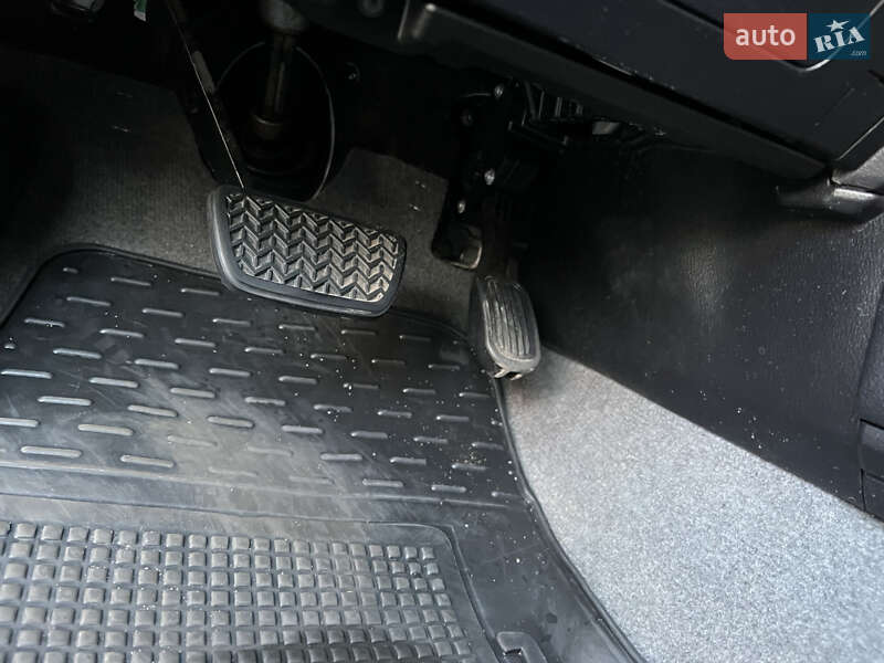 Позашляховик / Кросовер Toyota Land Cruiser Prado 2013 в Києві