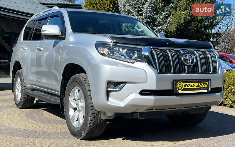 Внедорожник / Кроссовер Toyota Land Cruiser Prado 2020 в 