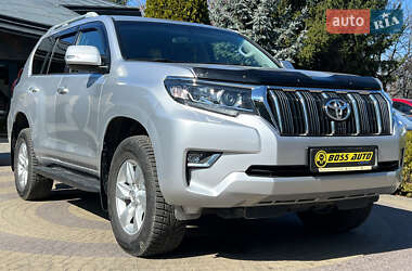 Внедорожник / Кроссовер Toyota Land Cruiser Prado 2020 в 