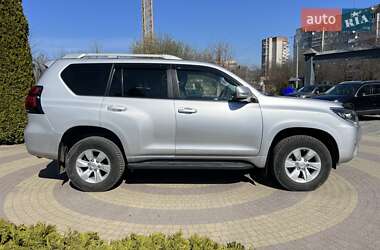Внедорожник / Кроссовер Toyota Land Cruiser Prado 2020 в 