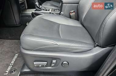 Внедорожник / Кроссовер Toyota Land Cruiser Prado 2022 в 