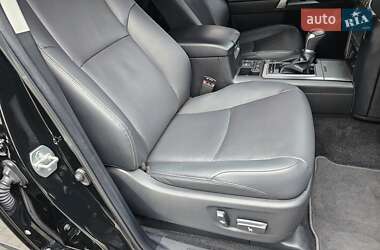 Внедорожник / Кроссовер Toyota Land Cruiser Prado 2022 в 