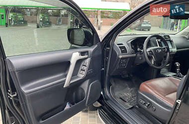 Внедорожник / Кроссовер Toyota Land Cruiser Prado 2018 в 