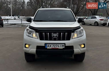 Внедорожник / Кроссовер Toyota Land Cruiser Prado 2012 в 