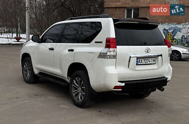 Внедорожник / Кроссовер Toyota Land Cruiser Prado 2012 в 