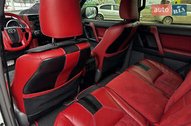 Внедорожник / Кроссовер Toyota Land Cruiser Prado 2012 в 