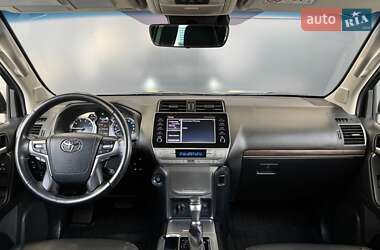Внедорожник / Кроссовер Toyota Land Cruiser Prado 2022 в 