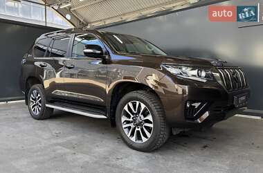Внедорожник / Кроссовер Toyota Land Cruiser Prado 2022 в 