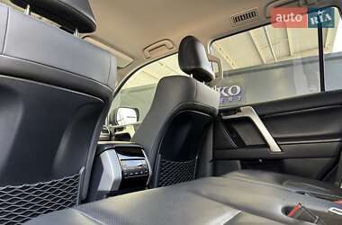 Внедорожник / Кроссовер Toyota Land Cruiser Prado 2022 в 