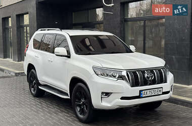 Внедорожник / Кроссовер Toyota Land Cruiser Prado 2010 в 
