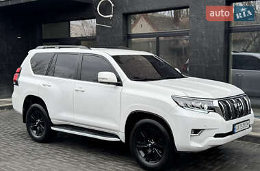 Внедорожник / Кроссовер Toyota Land Cruiser Prado 2010 в 