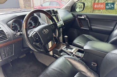 Внедорожник / Кроссовер Toyota Land Cruiser Prado 2010 в 