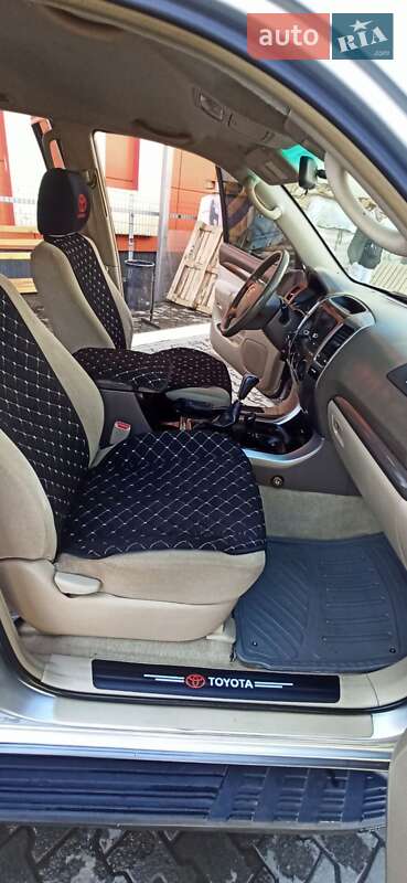 Внедорожник / Кроссовер Toyota Land Cruiser Prado 2005 в Черновцах