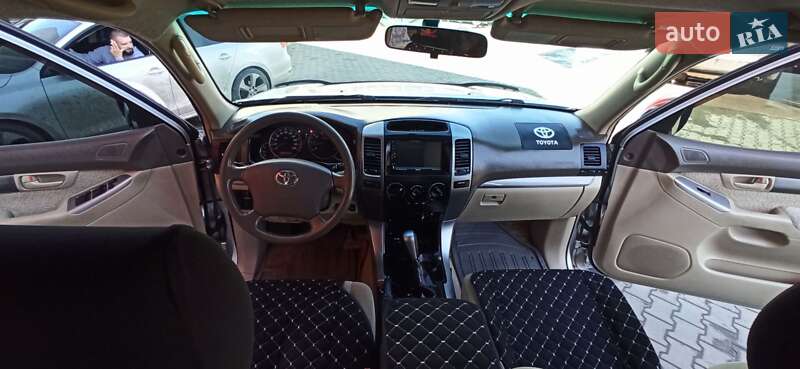 Внедорожник / Кроссовер Toyota Land Cruiser Prado 2005 в Черновцах