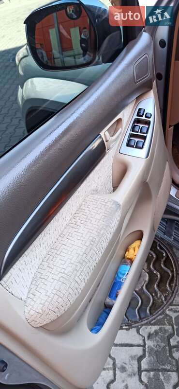 Внедорожник / Кроссовер Toyota Land Cruiser Prado 2005 в Черновцах