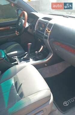 Внедорожник / Кроссовер Toyota Land Cruiser Prado 2005 в 