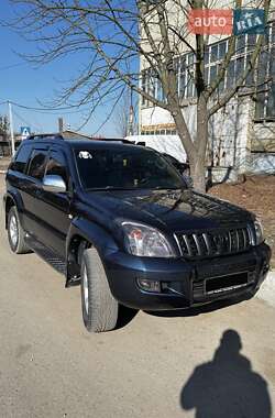 Внедорожник / Кроссовер Toyota Land Cruiser Prado 2005 в 