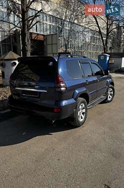 Внедорожник / Кроссовер Toyota Land Cruiser Prado 2005 в 