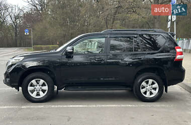 Внедорожник / Кроссовер Toyota Land Cruiser Prado 2017 в 