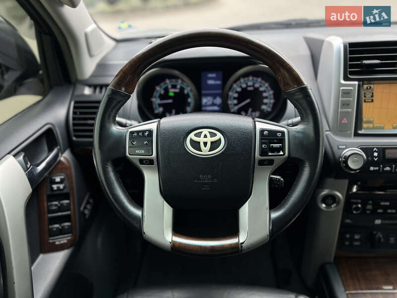 Внедорожник / Кроссовер Toyota Land Cruiser Prado 2010 в Одессе