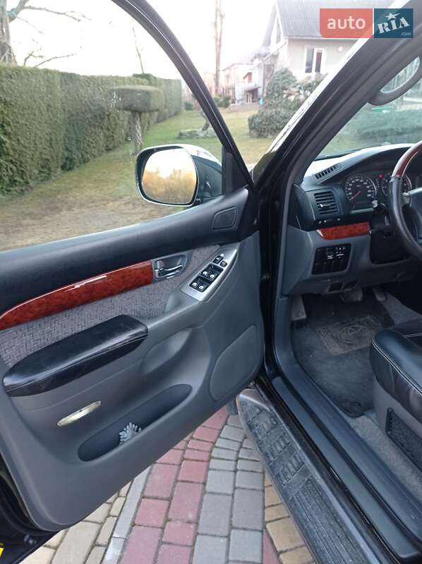 Позашляховик / Кросовер Toyota Land Cruiser Prado 2005 в Стебнику