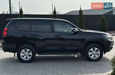 Внедорожник / Кроссовер Toyota Land Cruiser Prado 2019 в 