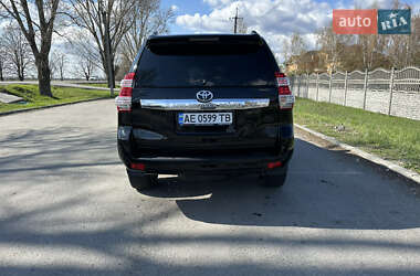 Внедорожник / Кроссовер Toyota Land Cruiser Prado 2010 в 