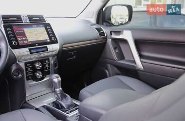 Внедорожник / Кроссовер Toyota Land Cruiser Prado 2023 в 