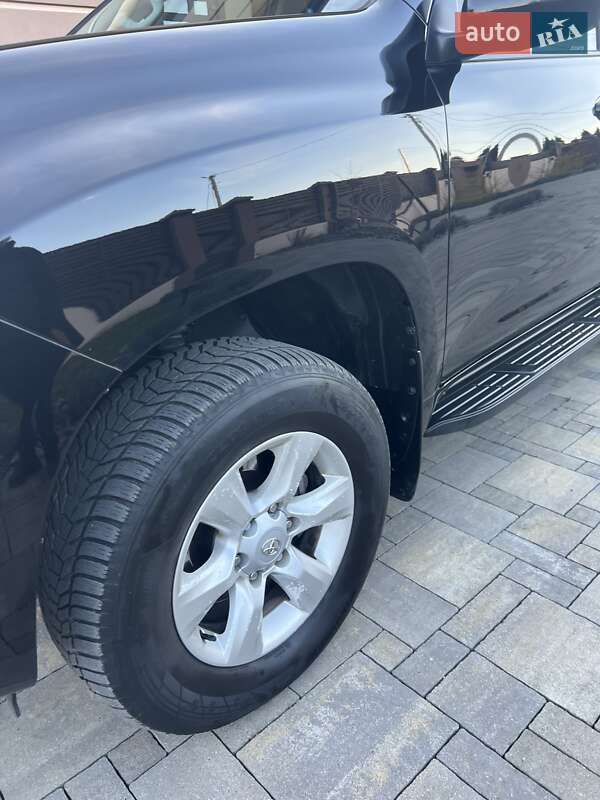 Внедорожник / Кроссовер Toyota Land Cruiser Prado 2013 в Луцке фото 2 Внедорожник / Кроссовер Toyota Land Cruiser Prado 2013 в Луцке