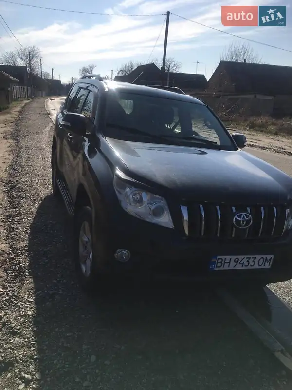 Внедорожник / Кроссовер Toyota Land Cruiser Prado 2011 в 