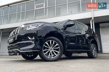 Внедорожник / Кроссовер Toyota Land Cruiser Prado 2021 в 