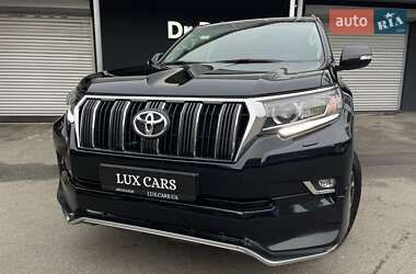 Внедорожник / Кроссовер Toyota Land Cruiser Prado 2021 в 