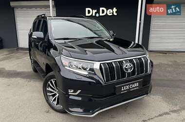 Внедорожник / Кроссовер Toyota Land Cruiser Prado 2021 в 