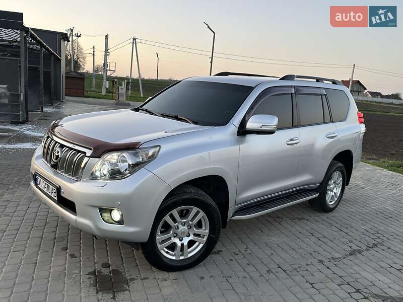 Внедорожник / Кроссовер Toyota Land Cruiser Prado 2010 в 