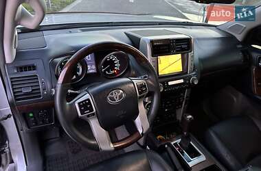 Внедорожник / Кроссовер Toyota Land Cruiser Prado 2010 в 