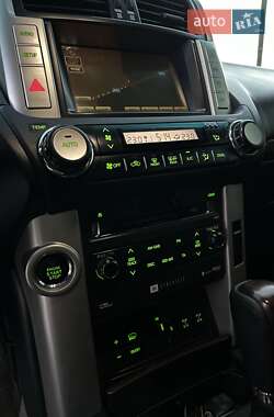 Внедорожник / Кроссовер Toyota Land Cruiser Prado 2010 в 
