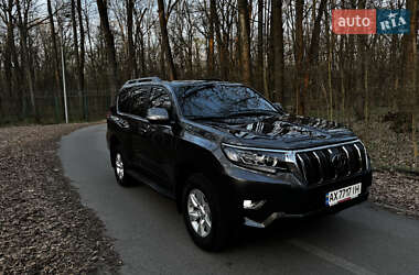 Внедорожник / Кроссовер Toyota Land Cruiser Prado 2022 в 