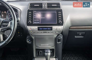 Внедорожник / Кроссовер Toyota Land Cruiser Prado 2022 в 