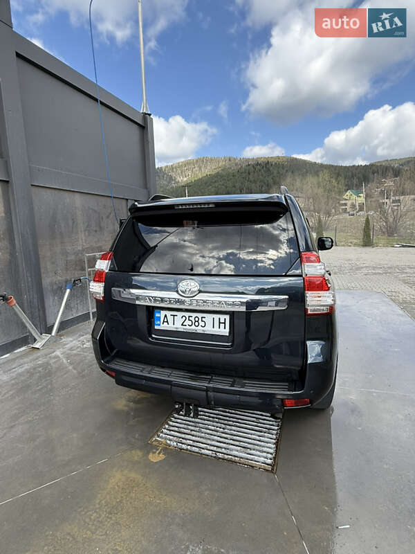 Внедорожник / Кроссовер Toyota Land Cruiser Prado 2013 в Ивано-Франковске