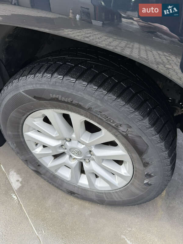 Внедорожник / Кроссовер Toyota Land Cruiser Prado 2013 в Ивано-Франковске