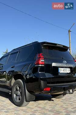 Позашляховик / Кросовер Toyota Land Cruiser Prado 2019 в 