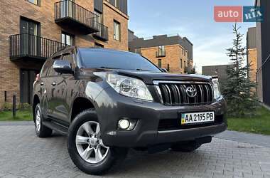 Внедорожник / Кроссовер Toyota Land Cruiser Prado 2014 в 