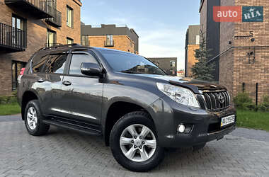 Внедорожник / Кроссовер Toyota Land Cruiser Prado 2014 в 