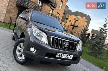 Внедорожник / Кроссовер Toyota Land Cruiser Prado 2014 в 